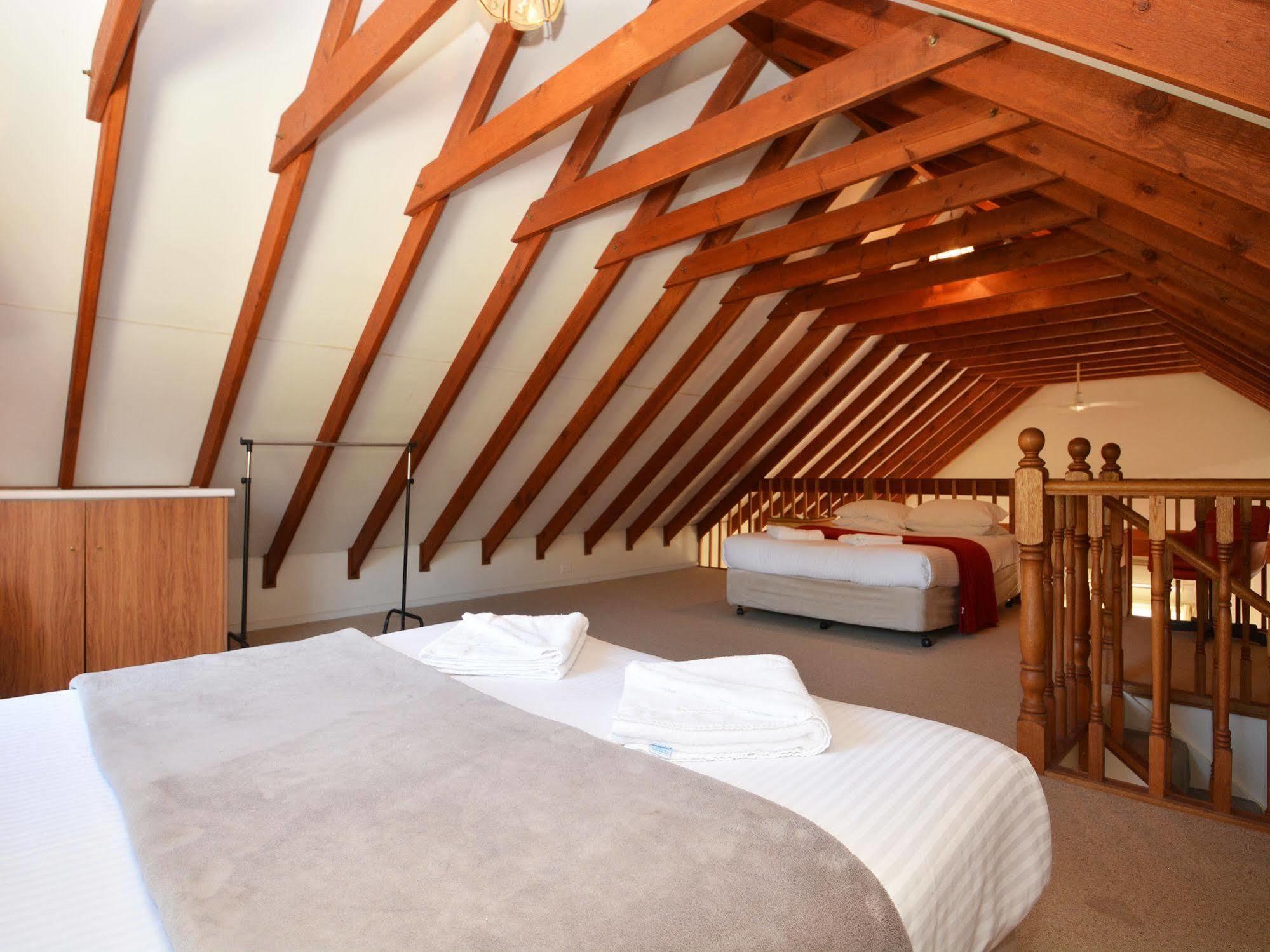 Madigan Wine Country Cottages Lovedale Extérieur photo